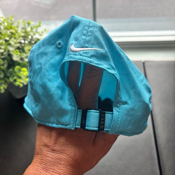 Womens Nike Golf Aqua Blue Adjustable Hat Cap with White Swoosh - Picture 2 of 4